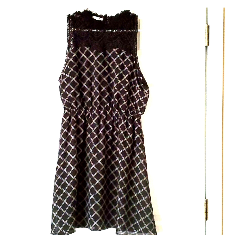 Black and white sleeveless dress